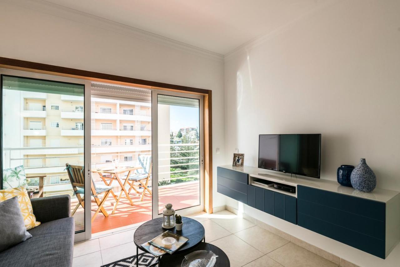 Algarve Beach Vibes Apartment, Wifi, Pool, Ac, Bbq Portimao Luaran gambar